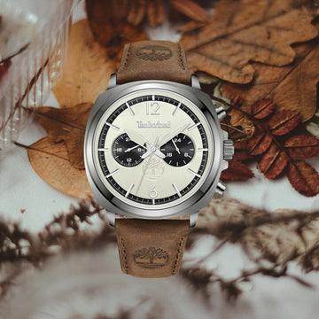 Αντρικό ρολόι Timberland Williston Small TDWGF0028203 Dual Time με καφέ δερμάτινο λουράκι και μπεζ καντράν διαμέτρου 43.5mm με ημερομηνία.